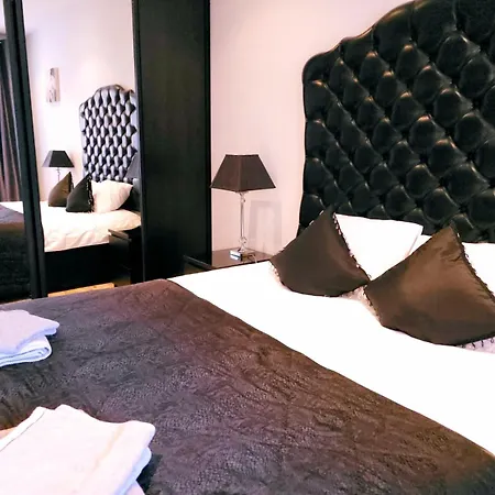 Modern 2 Bedroom In The Centre Appartement