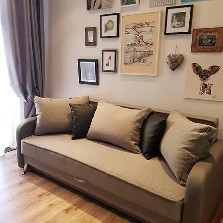 Modern 2 Bedroom In The Centre *